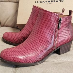Women's short boots